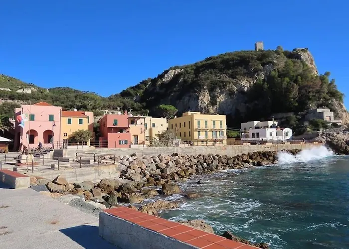 Welcome Varigotti - Borgo Saraceno - Tramontana